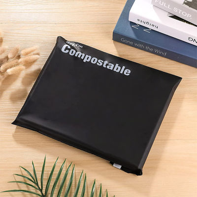 Dobra cena. Czarne, kompostowalne torebki pocztowe w Internecie